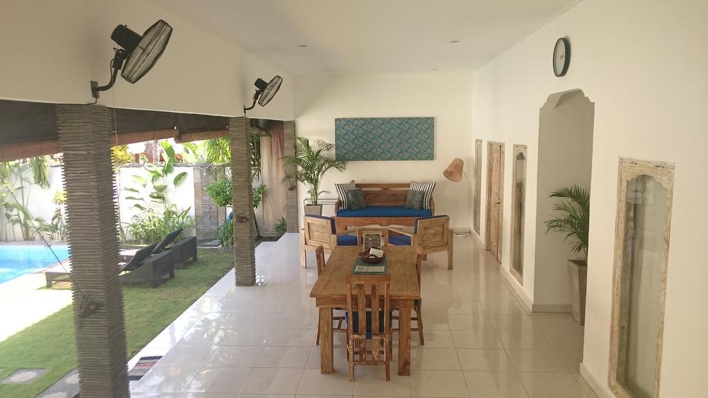 Simule Villa *